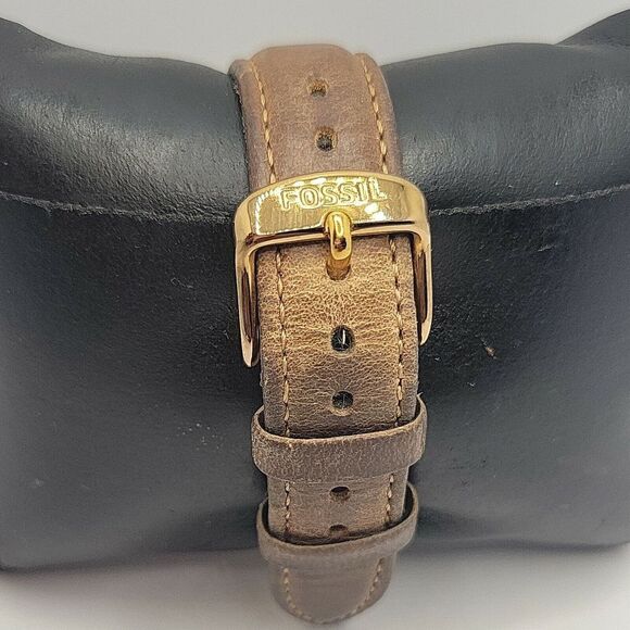 FOSSIL CH3016 Women's Brown Leather Analog Dial Quartz Genuine Wrist Watch BC265 - Picture 6 of 11
